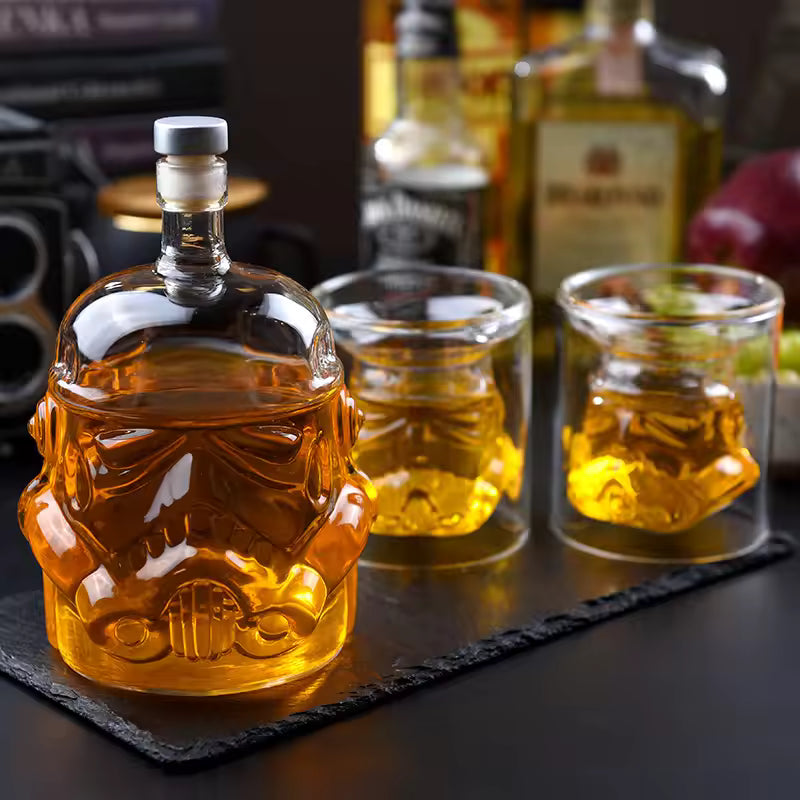 Whiskyfles en Glas